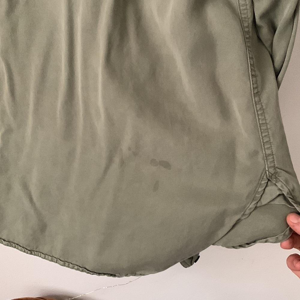 Universal Thread button up - Picture 5 of 5